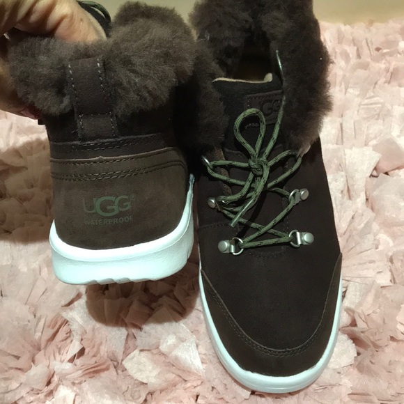 ugg obie waterproof boot